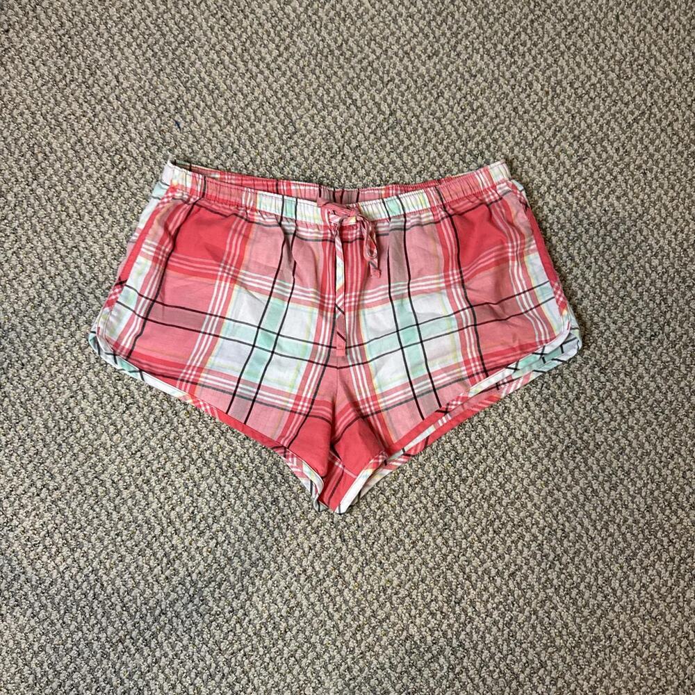 Cute vintage y2k-style low rise plaid mini/ micro shorts